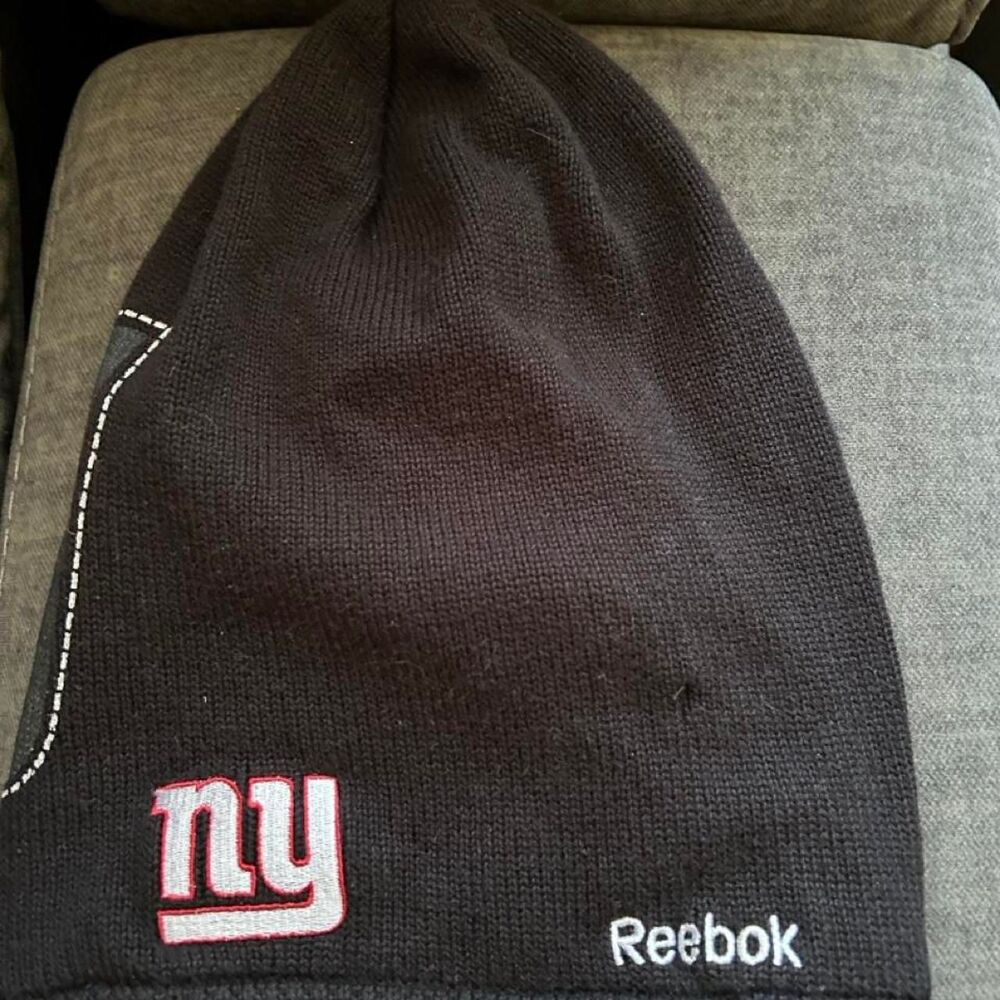Reebok Men's Black Hat